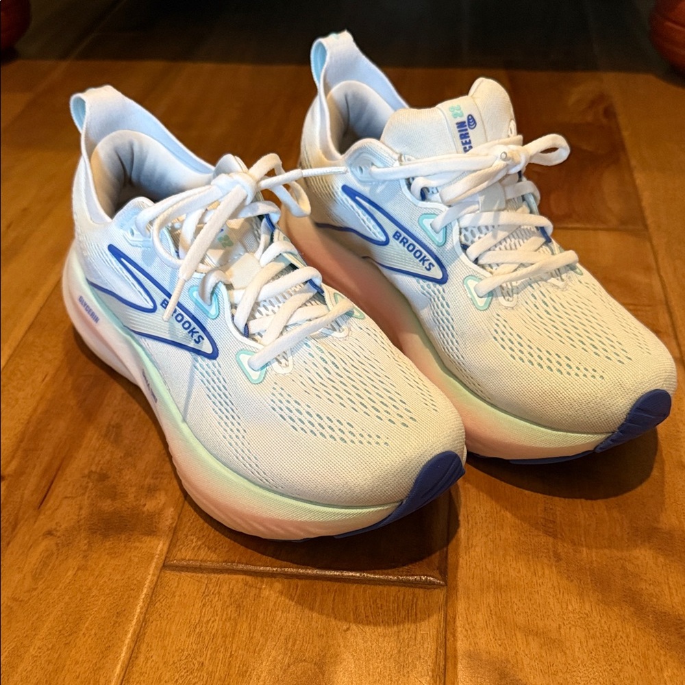 Brooks Women's Glycerin 22 White and Light Blue Athletic Shoes